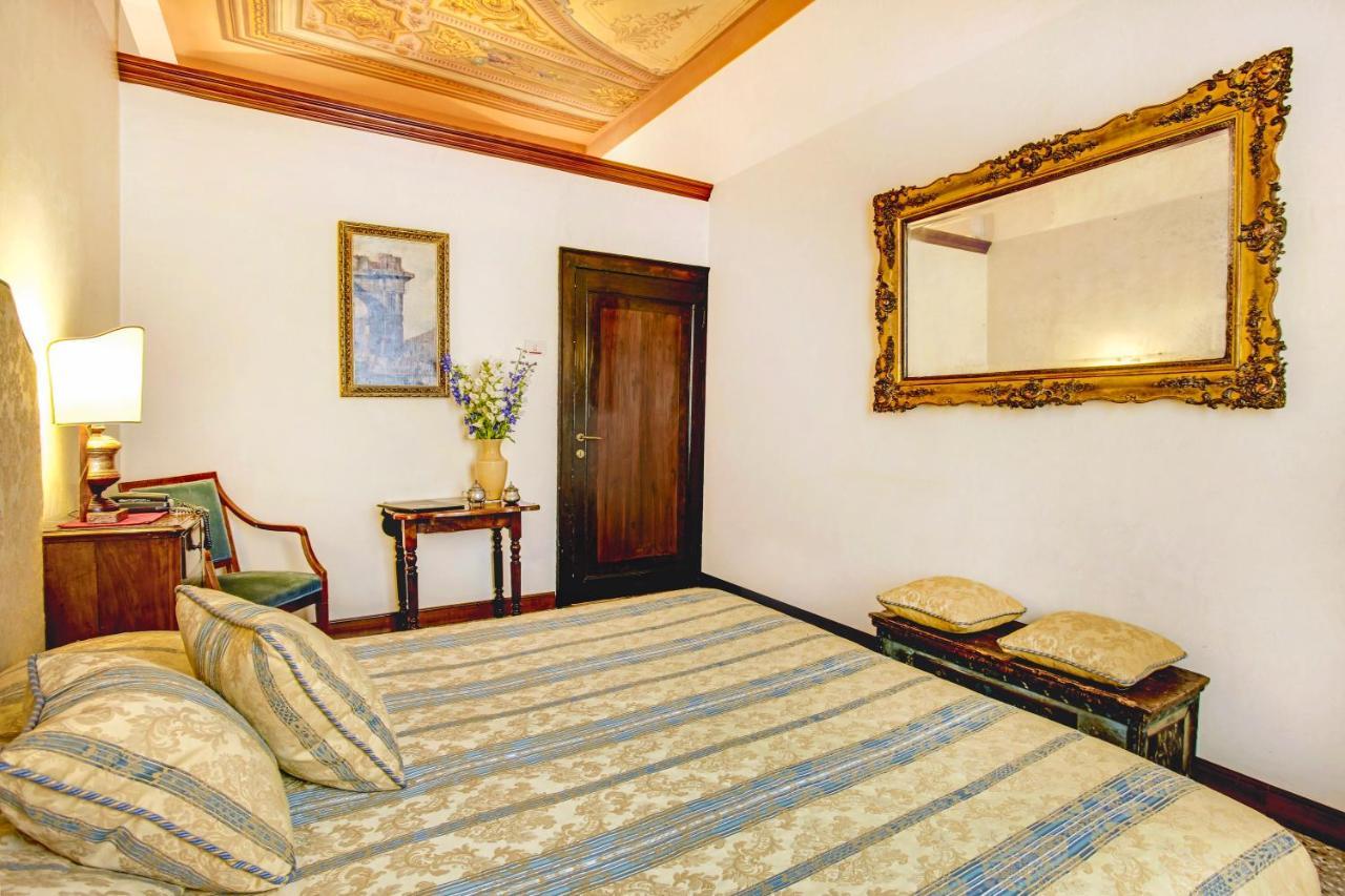 Palazzo Schiavoni Residenza D'epoca & Suite-apartments Pensión